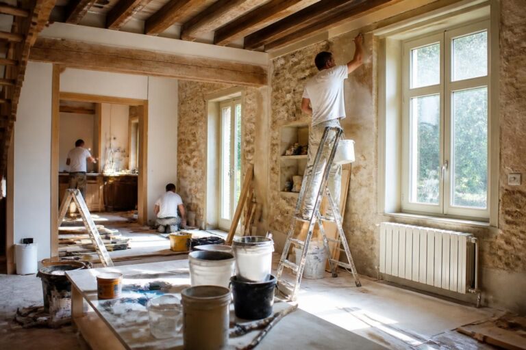 découvrez des conseils pratiques pour réussir la rénovation de votre maison ancienne, étape par étape, et valorisez votre patrimoine avec des travaux efficaces et durables.