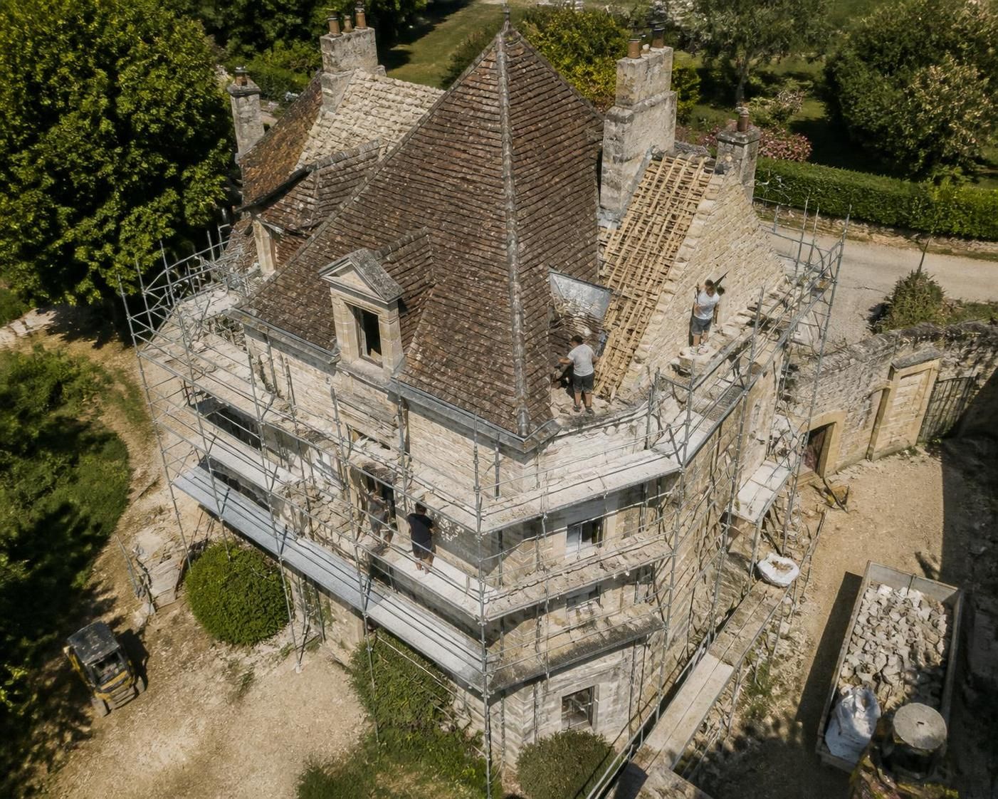 découvrez notre guide complet pour rénover une maison avec succès. conseils pratiques, étapes clés et astuces pour réussir tous vos travaux de rénovation.